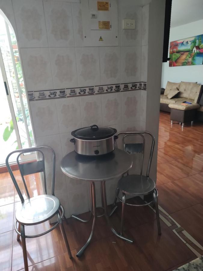 Noras Homestay Laureles Medellin Exterior photo